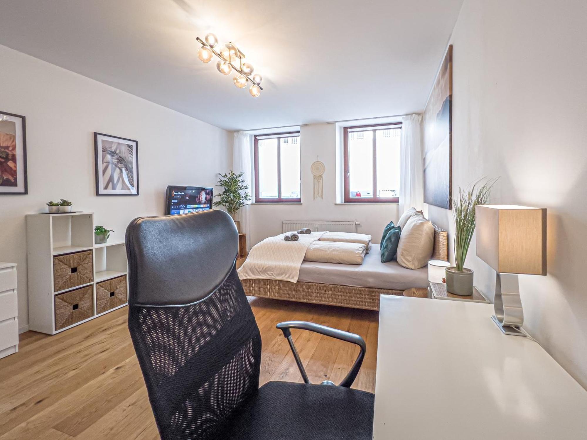 Apartment Gemuetliche Mit 2 Schlafzimmern, Kostenfreiem Parkplatz, Modernem Bad, Kueche, Waschmaschine & Trockner Leipzig